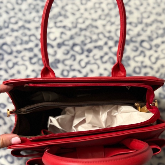 Chic Red Quilted Satchel with Bow - Picture 4 of 6